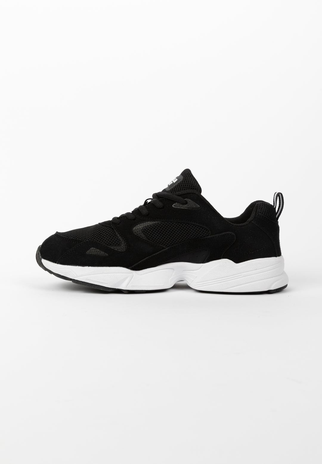 Newport  Sneakers– Refurbished