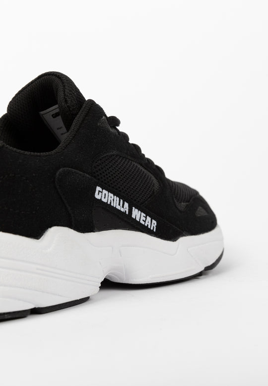 Newport  Sneakers– Refurbished